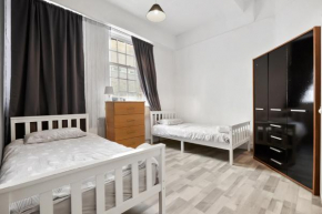 Cozy Twin Bed Retreat In City Center